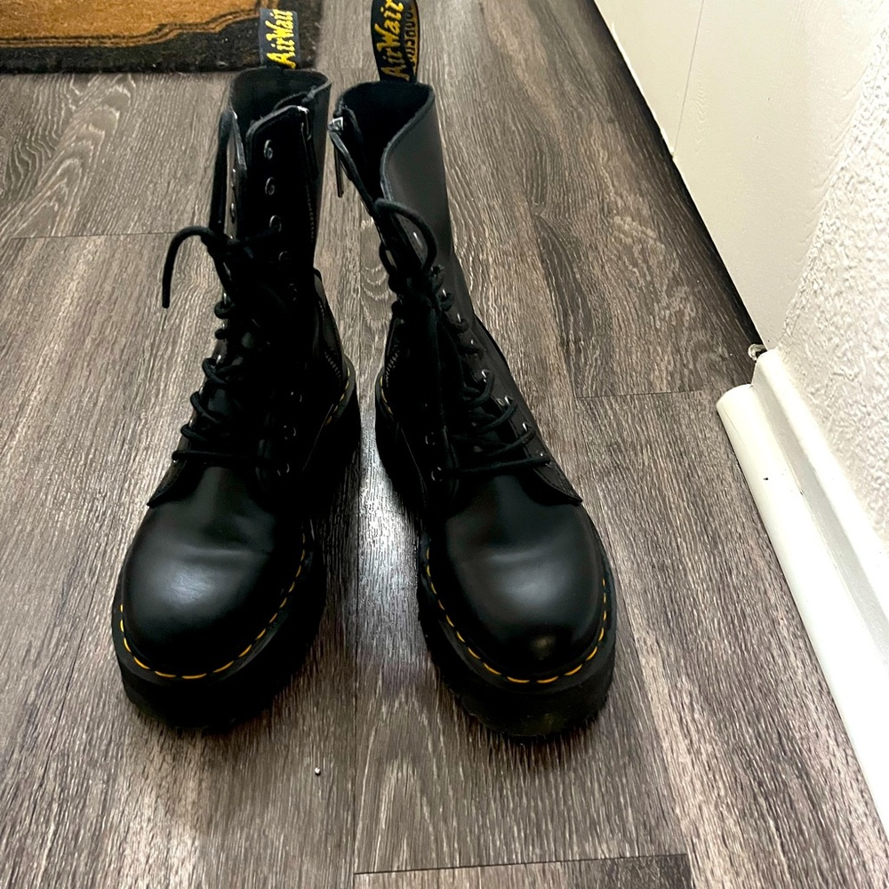 Dr. Martens Jadon Hi Smooth Platform Boots